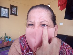 [VÍDEO] Moradora de Arapiraca sofre sem condições de trocar a prótese ocular que usa há mais de 10 anos