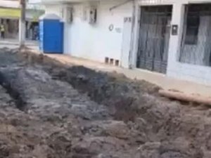 Moradores denunciam suposta obra abandonada em rua em São Miguel dos Campos
