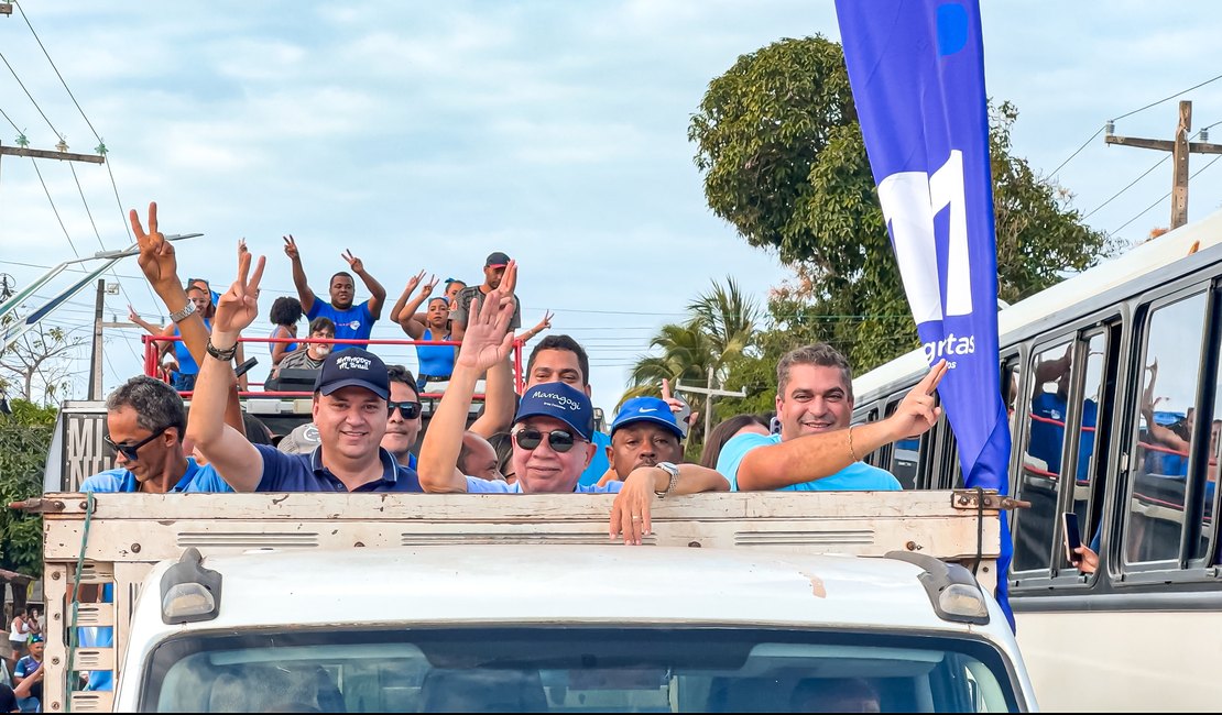 Dani, Ênio Cavalcante e Sérgio Lira comandam carreata histórica em Maragogi