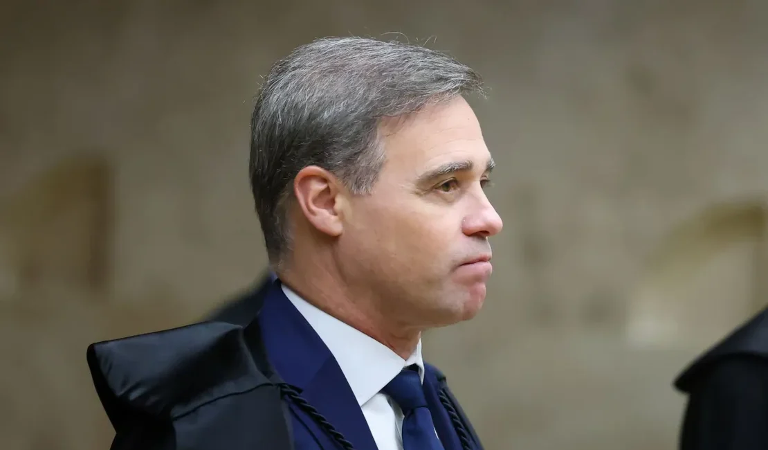 Mendonça autoriza que PF investigue Lulinha por tráfico de influência