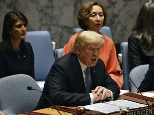 Trump diz que Venezuela é um 'desastre' que precisa de 'limpeza'