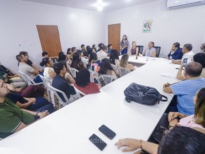 Prefeita Tia Júlia anuncia novo concurso público em Palmeira dos Índios