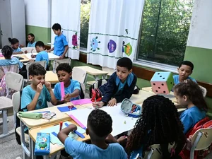 Governo fixa em R$ 5,1 mil novo piso nacional do magistério