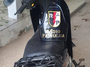 Jovem de 17 anos é apreendido após ser flagrado com moto roubada, em Arapiraca