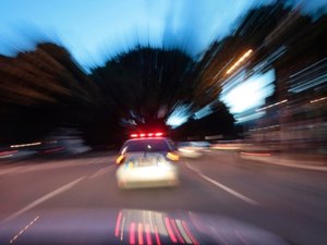 Suspeitos de envolvimento com o tráfico trocam tiros com a polícia na Grota do Paredão