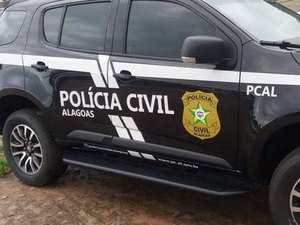 Homem é preso pela Polícia Civil em Penedo após agredir a companheira com facadas