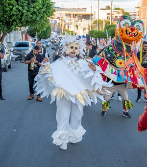 Cortejo do Bulba percorre Delmiro Gouveia e promove encontro entre cultura e população