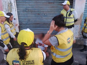 Homem é resgatado por equipe no Centro de Maceió