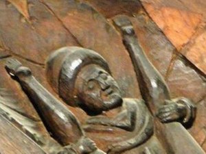 Detalhe erótico descoberto em igreja de 800 anos viraliza nas redes sociais