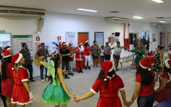 Cantata de Natal leva alegria e esperança a pacientes e acompanhantes no HE do Agreste 