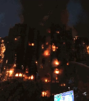 Sobe para 65 o número de mortos em incêndio em complexo de arranha-céus em Hong Kong