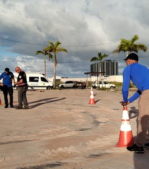 Peritos do Instituto de Criminalística de Alagoas fazem experimentos com utilização de drone