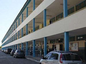 Ifal abre 15 vagas para professores efetivos e cadastro de reserva