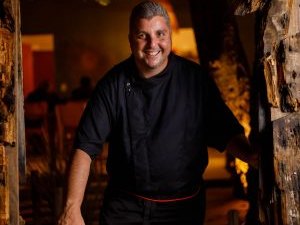Chef Serginho Jucá assina jantar de encerramento do Festival de Inverno Palato em Maceió