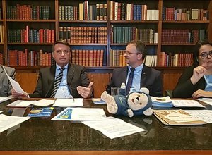 Covid-19: plano de imunização está praticamente pronto, diz Bolsonaro
