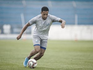 Giva Santos avalia início de temporada do CSA