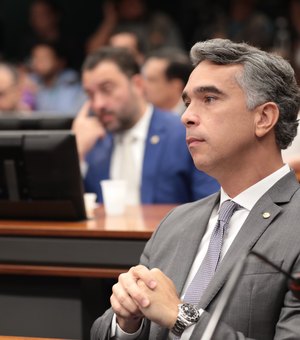 Ministro da Educação, Camilo Santana, elogia programas de educação de Alagoas