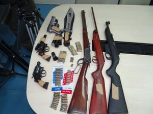 Operações da PM resultam na prisão de seis pessoas e na apreensão de 25 armas de fogo