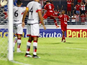 CRB vence o Atlético-GO e mantém sonho do acesso
