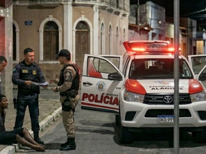 Homem é preso por furto qualificado após ser contido por seguranças no Benedito Bentes