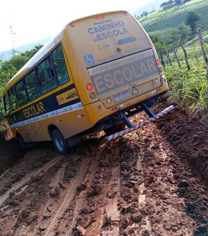 Prefeitura de Palmeira alerta para o perigo nas estradas vicinais devido às chuvas