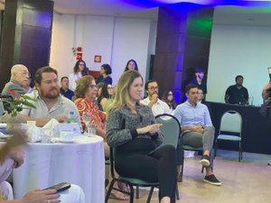 Cibele Moura acompanha posse de lideranças do turismo e defende políticas públicas para o crescimento do setor