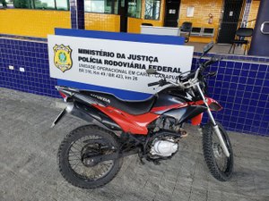 PRF prende dois homens por crimes de trânsito na BR-316
