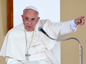 Papa diz que fabricantes de armas não podem se dizer cristãos