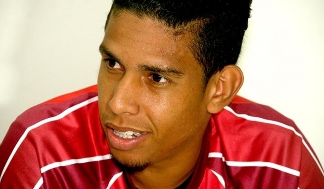 Bocão recebe terceiro amarelo e está suspenso