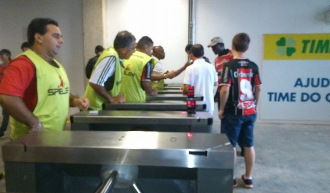 Catracas com controle biométrico poderão ser instaladas em estádios brasileiros