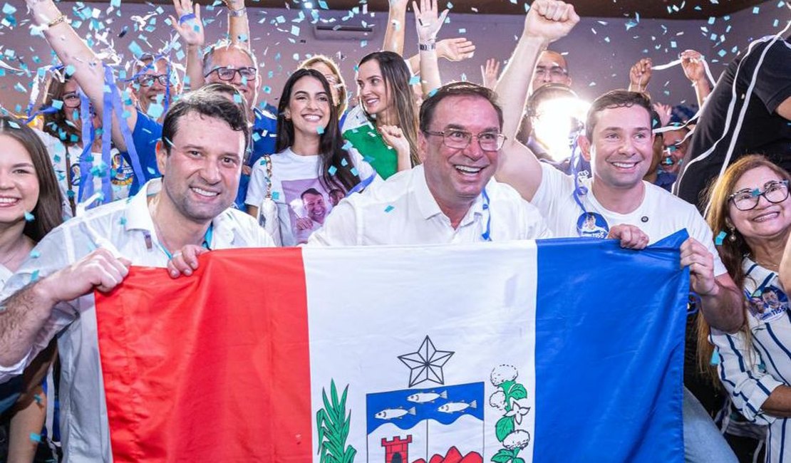 Daniel e Lucas homenageiam Luciano Barbosa durante encontro com a educação