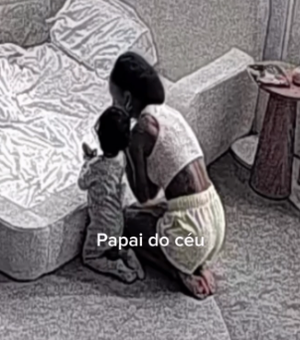 Brunna Gonçalves emociona seguidores ao orar com a filha antes de dormir