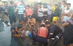 Acidente em cruzamento deixa condutor de motocicleta ferido 