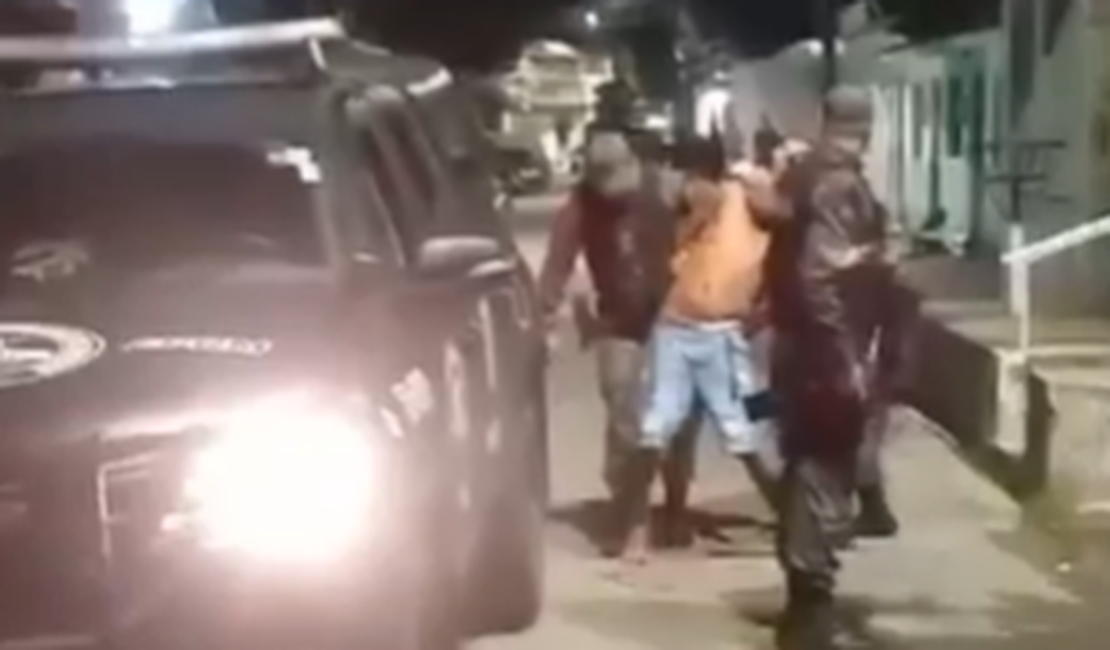 Abordagem policial com disparos gera confusão na parte baixa de Maceió