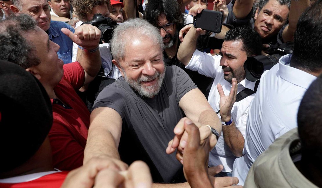 Supremo emite salvo-conduto para evitar prisão de Lula até 4 de abril