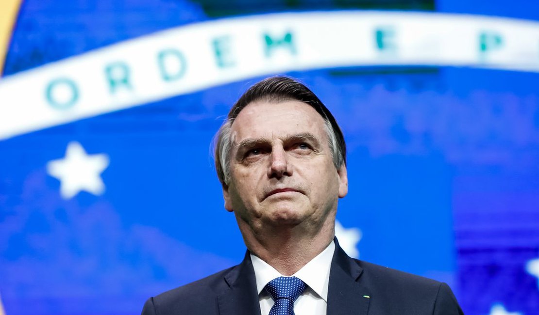 Bolsonaro anuncia que Brasil foi aceito como aliado extra-Otan