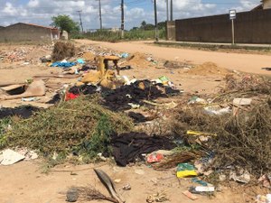 [VÍDEO] Prefeitura de Arapiraca maquia serviços de limpeza enquanto cidade é tomada pelo lixo