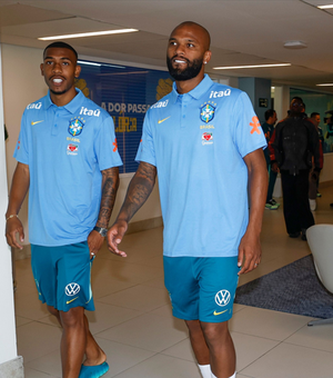 Jogadores da Seleção chegam à Granja Comary para iniciar preparação para a Copa do Mundo