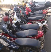 Operação da polícia recolhe motocicletas no Benedito Bentes