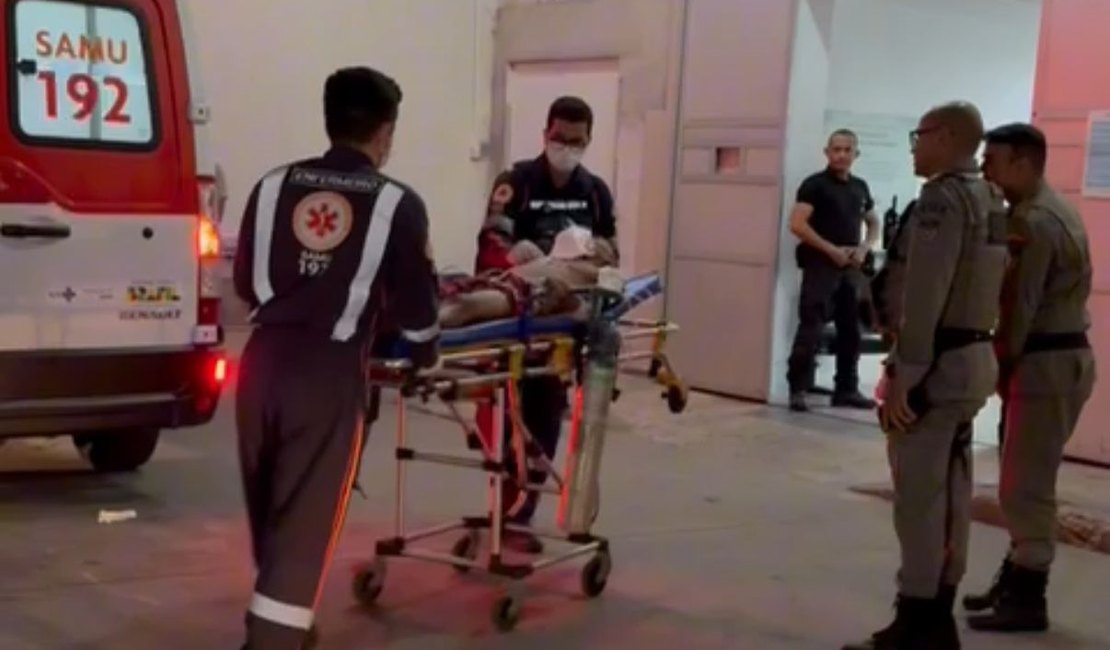 Homem é baleado com cinco tiros no Jacintinho, sobrevive e acaba preso no hospital