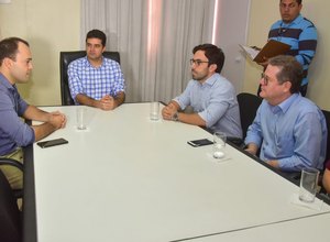 Prefeito Rui Palmeira assina termos de fomento para o turismo