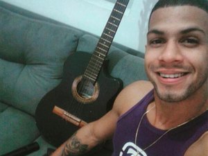 Assassino de compositor de Léo Santana manda WhatsApp sobre crime para família