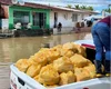 Prefeita de São Luís do Quitunde entrega cestas básicas às famílias vítimas da chuva