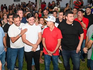 Prefeito de Rio Largo, Pedro Carlos fecha apoio a Neno da Laje para a ALE