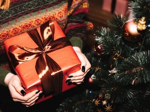 Amigo oculto: amigas ficam frustradas e desconfortáveis com presentes