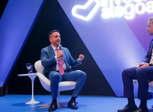Em São Paulo, no Invest Alagoas, governador Paulo Dantas fala sobre os avanços e desenvolvimento do Estado