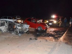 Grave acidente na BR 101 provoca uma morte e deixa outros seis feridos