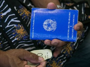 Três anos depois de lei, 70% das domésticas estão na informalidade