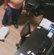 Vídeo mostra ex-funcionários de academia espancando gata em Maceió
