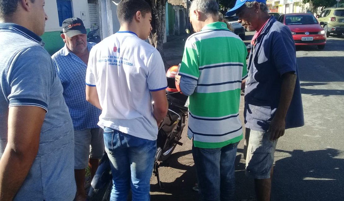 Motos colidem frontalmente e deixa dois feridos, em Arapiraca